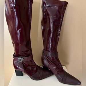 France mode, tall patent leather boots